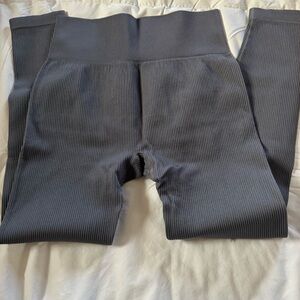 New Womens High Waisted Ribbed Seamless Leggings Size GRAY . NWT